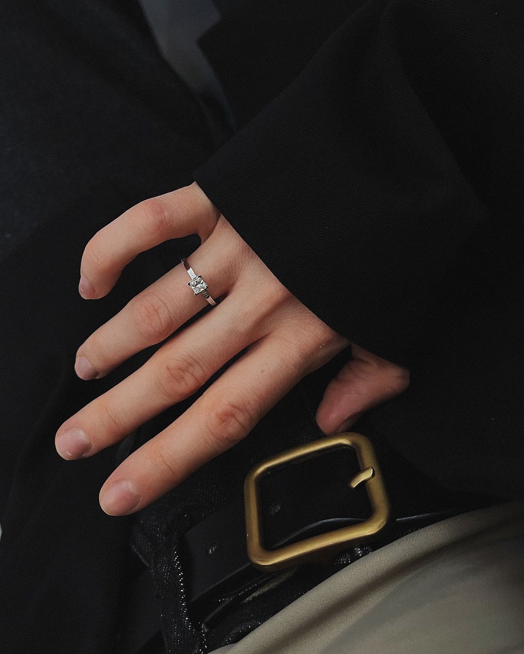 Фото: Помолвочное кольцо CHUVSTVA 3350