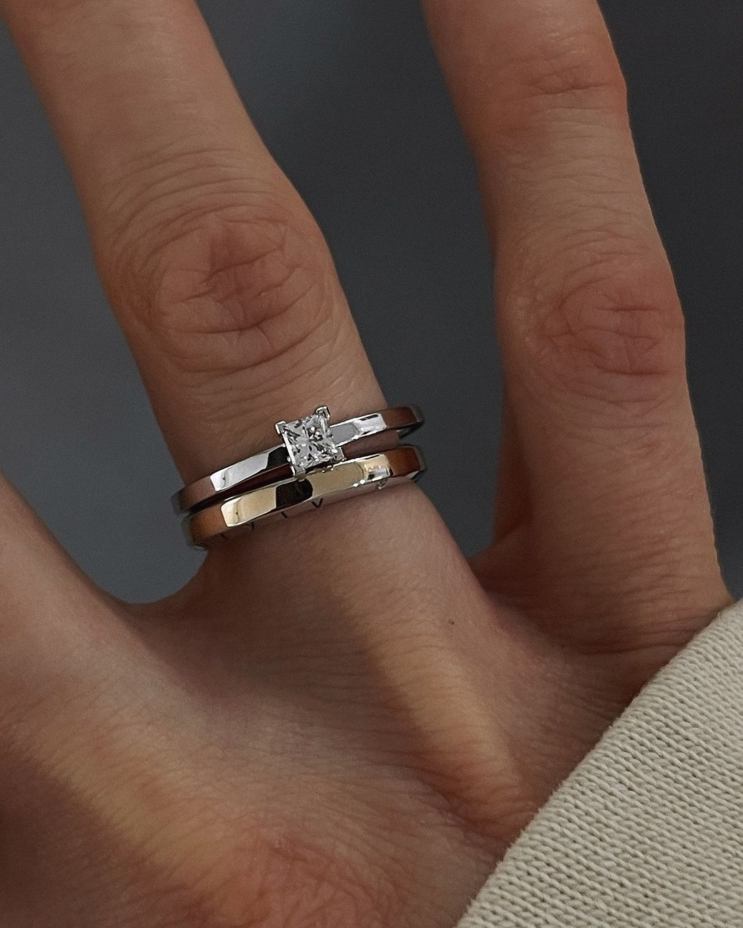 Фото: Помолвочное кольцо CHUVSTVA 3350