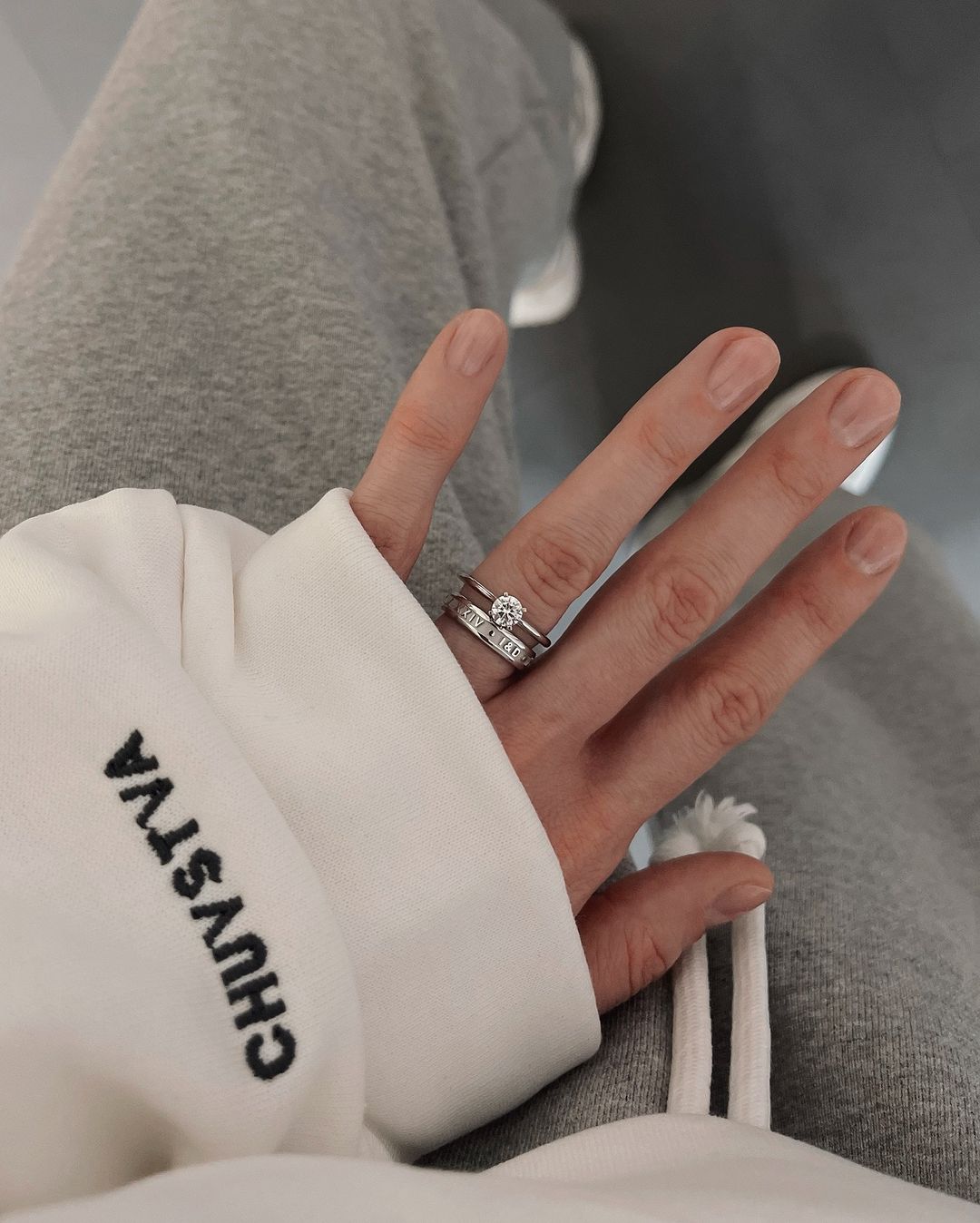 Фото: Помолвочное кольцо CHUVSTVA 3374