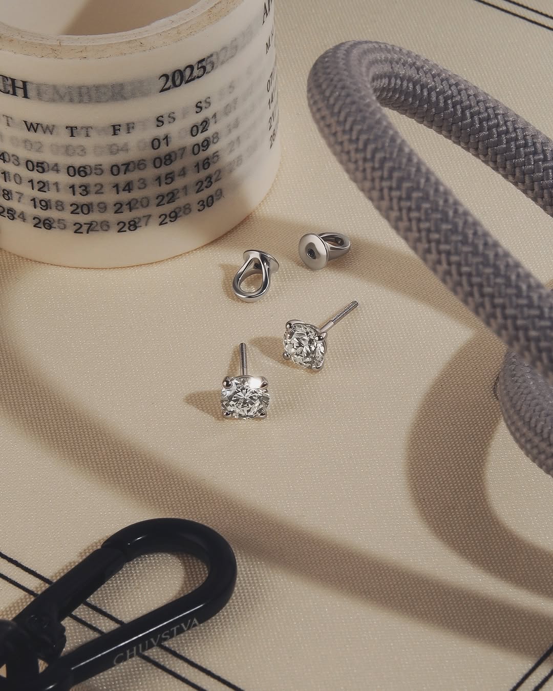 Фото: Серьги-пуссеты CHUVSTVA FY 343