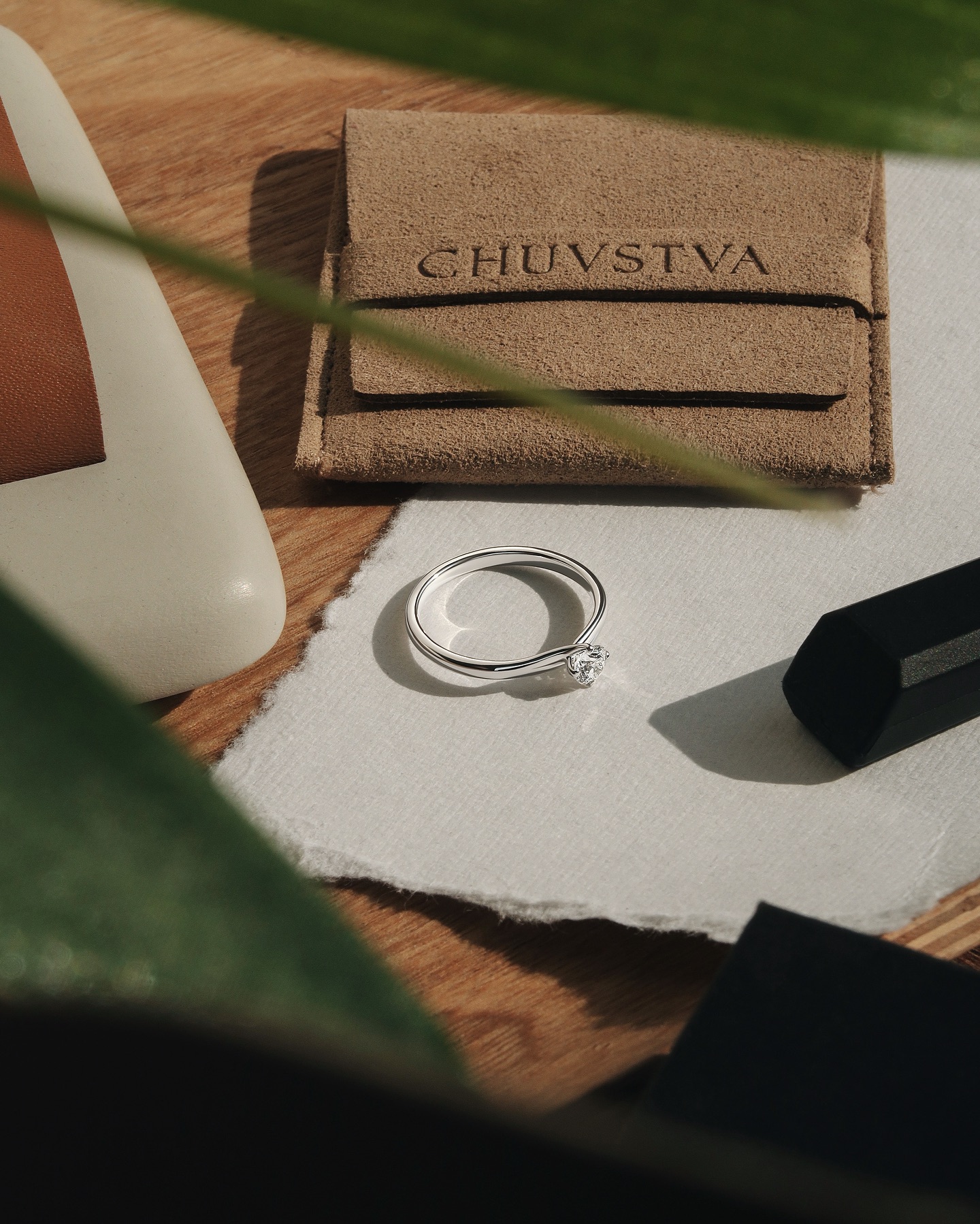 Фото: Помолвочное кольцо CHUVSTVA 3346