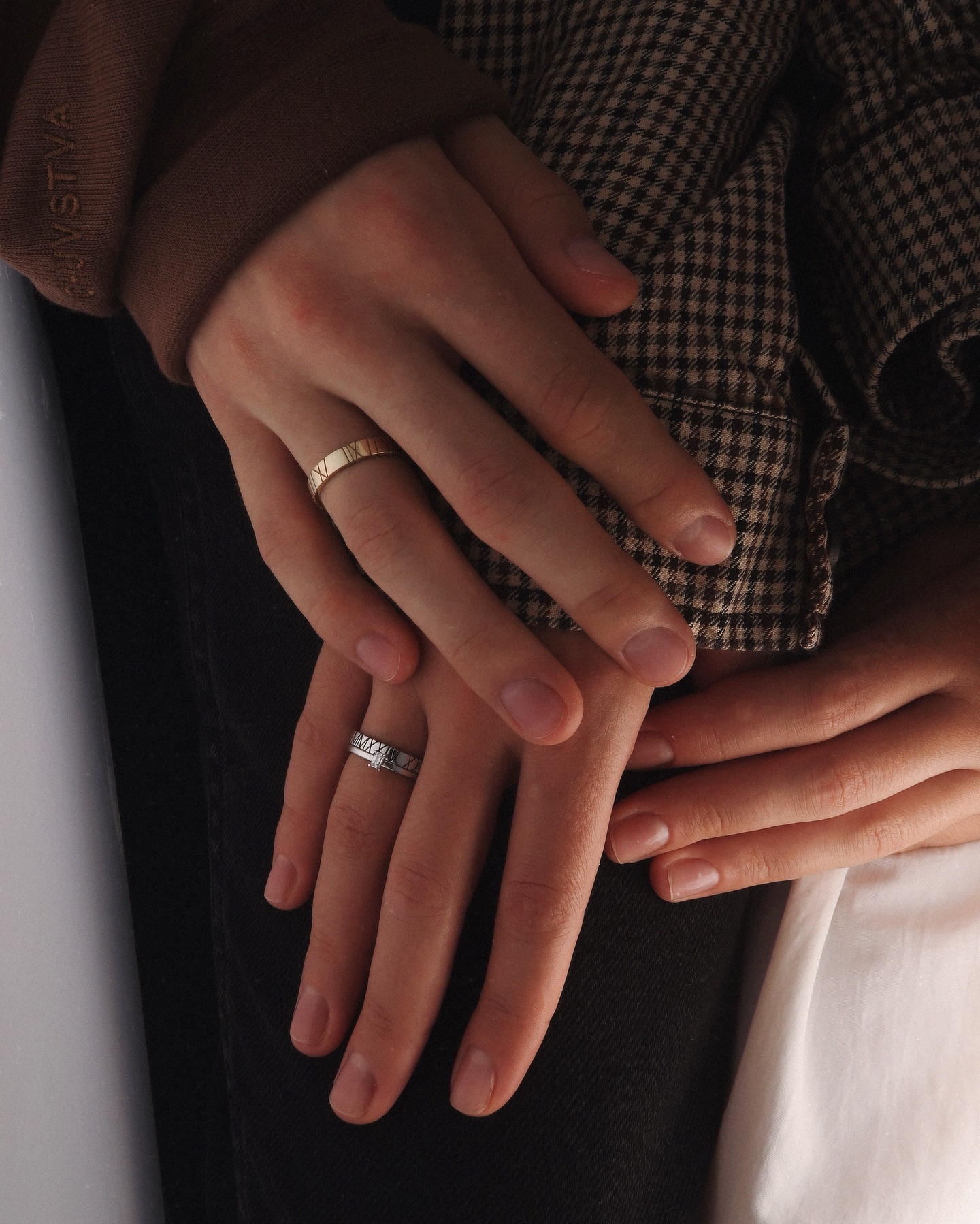 Фото: Помолвочное кольцо CHUVSTVA 3373