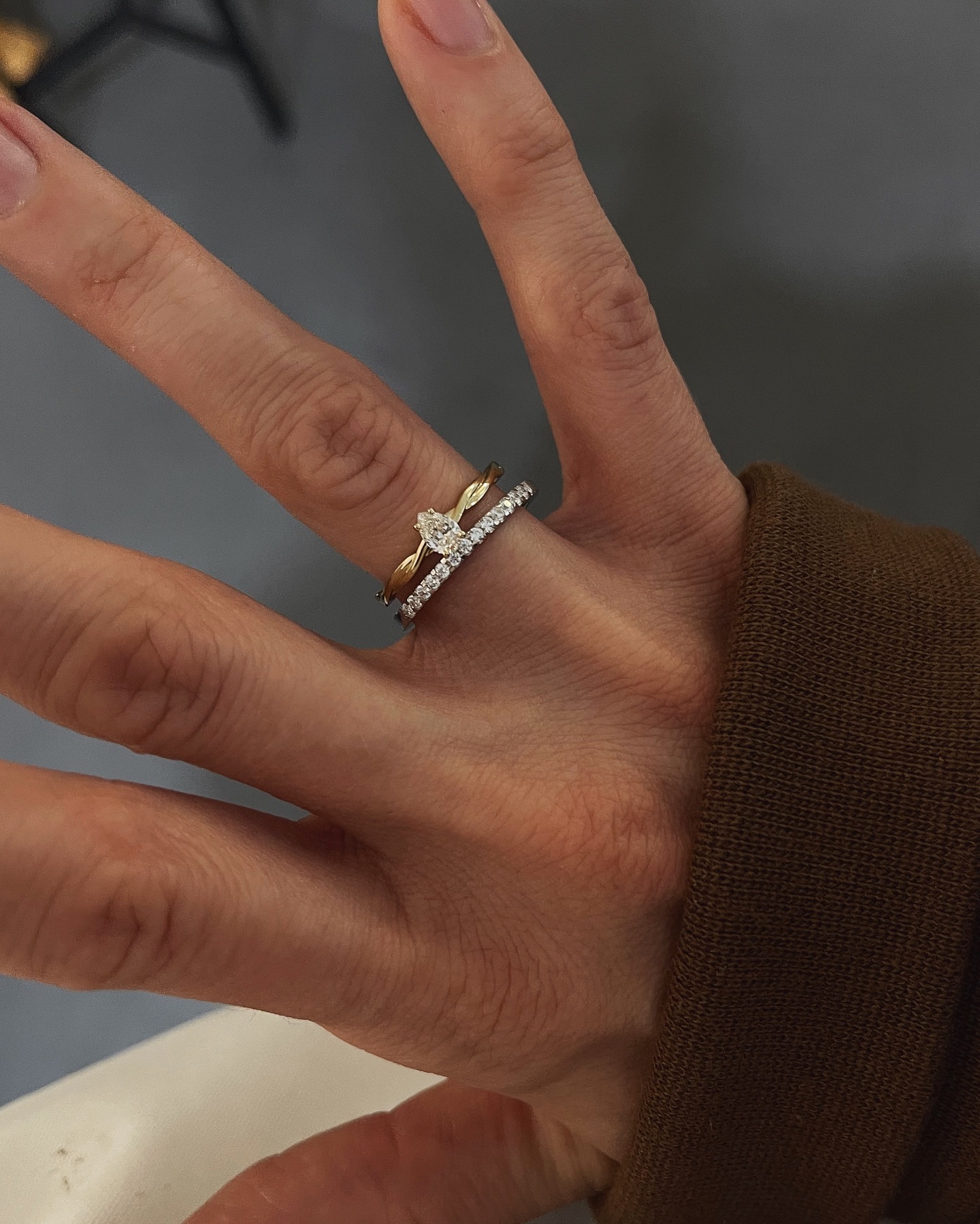 Фото: Помолвочное кольцо CHUVSTVA 3339