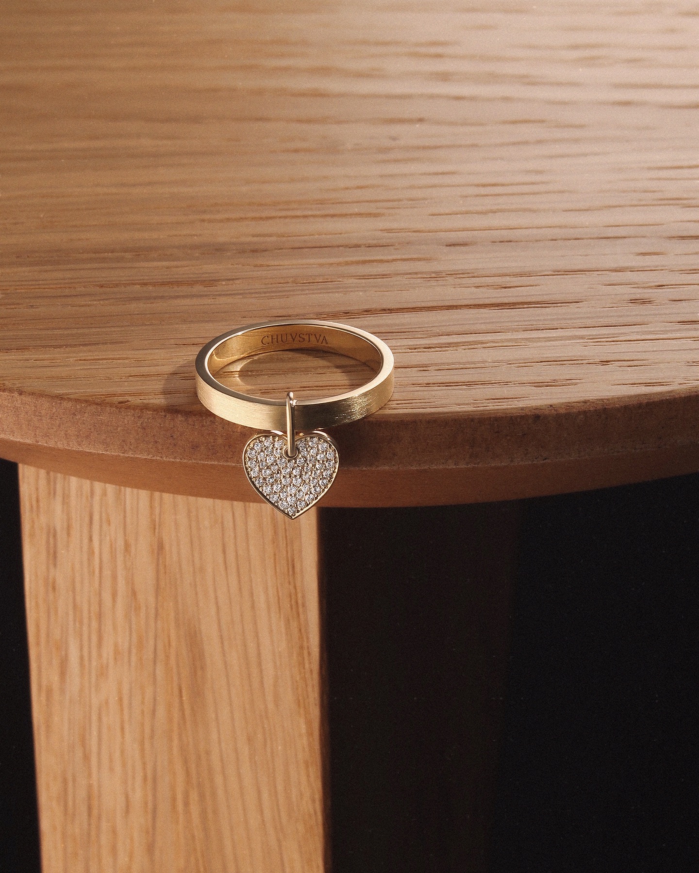 Фото: Кольцо сердце с гравировкой на выбор (NY-02)