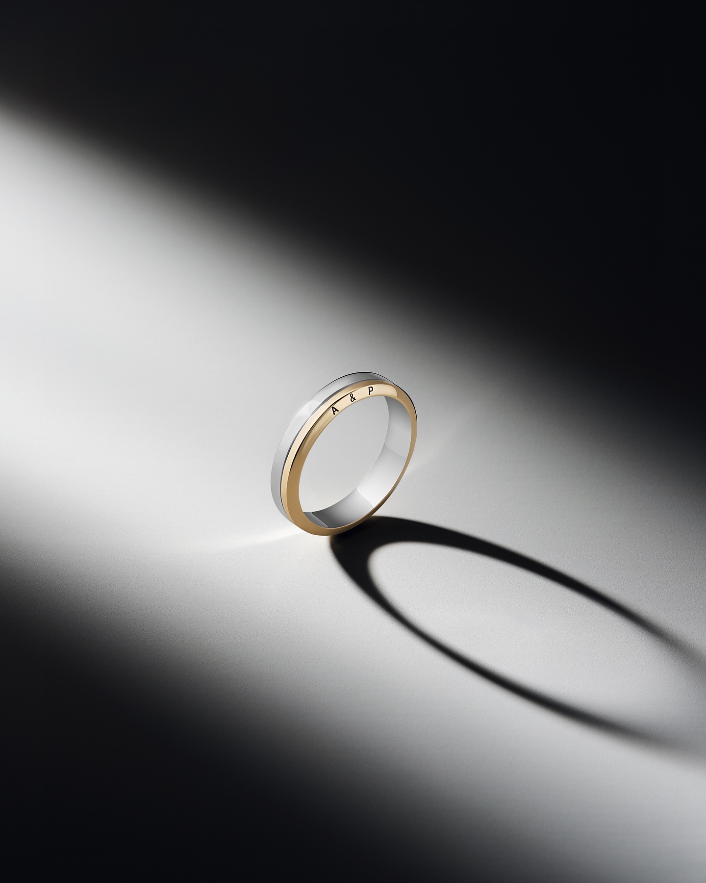 Фото: Обручальное кольцо CHUVSTVA 333