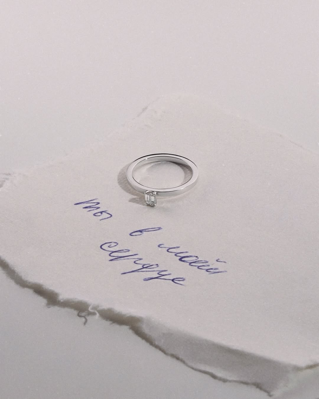 Фото: Помолвочное кольцо CHUVSTVA 3373