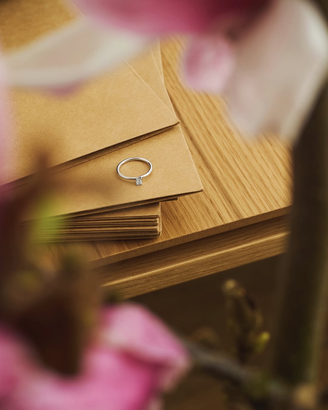 Фото: Помолвочное кольцо CHUVSTVA 3373