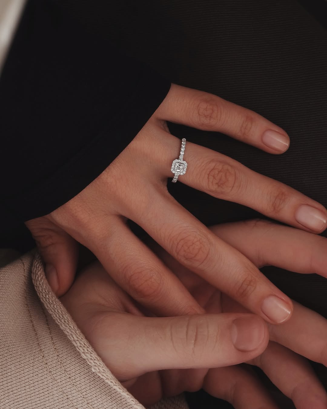 Фото: Помолвочное кольцо CHUVSTVA 3366