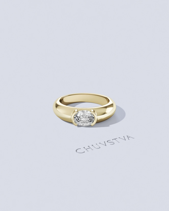Бриллиант огранки "овал" 7х5 мм, ~ 0,5 ct. Желтое золото.