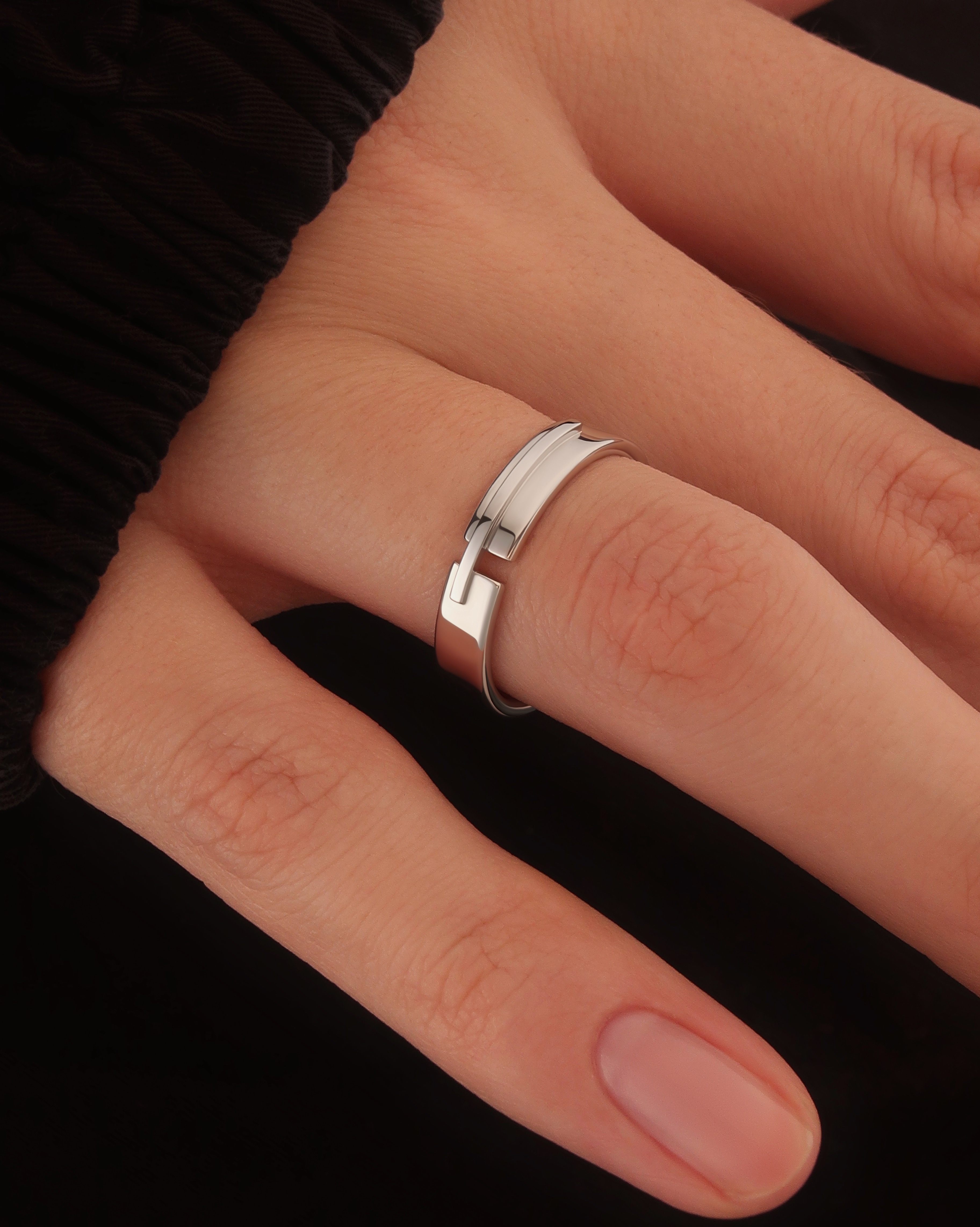 Фото: Обручальное кольцо CHUVSTVA 310