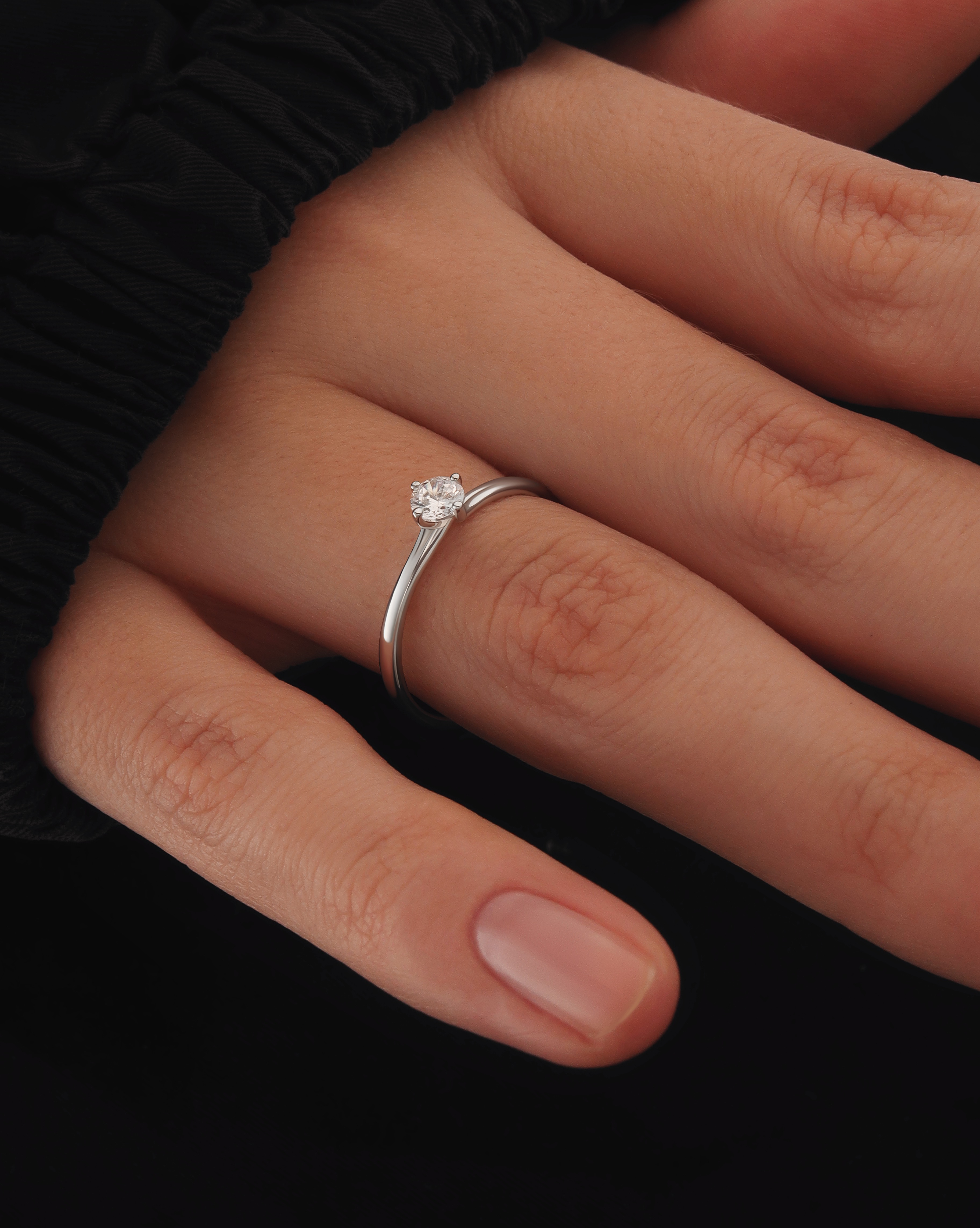 Фото: Помолвочное кольцо CHUVSTVA 3346