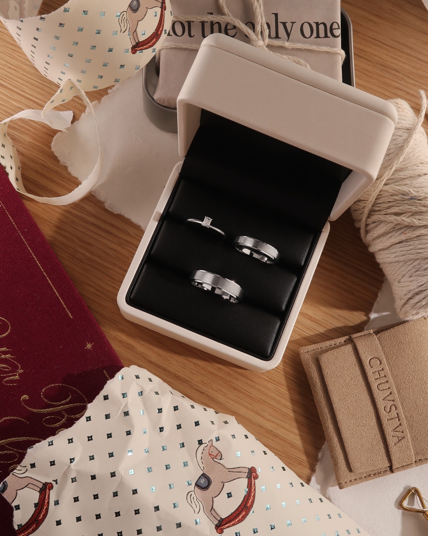 Фото: Помолвочное кольцо CHUVSTVA 3373