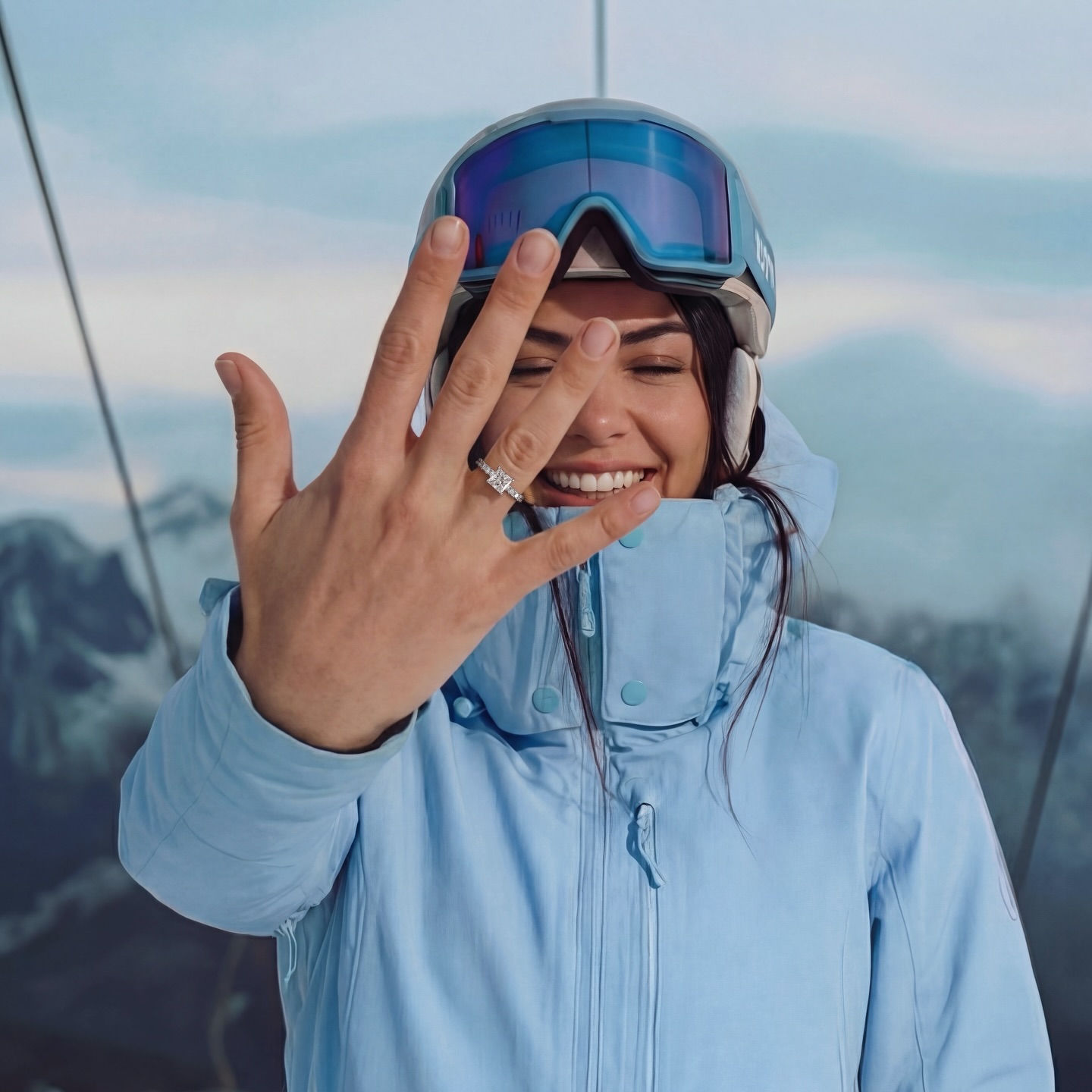 Фото: Помолвочное кольцо CHUVSTVA 3380