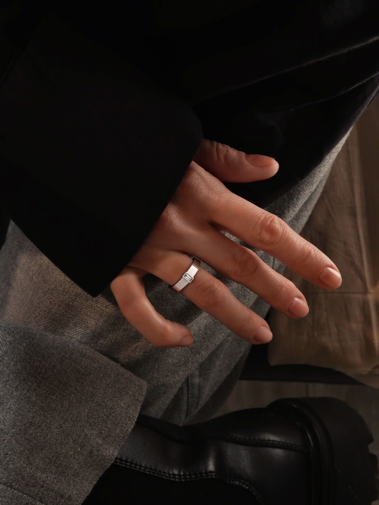 Фото: Помолвочное кольцо CHUVSTVA 3350