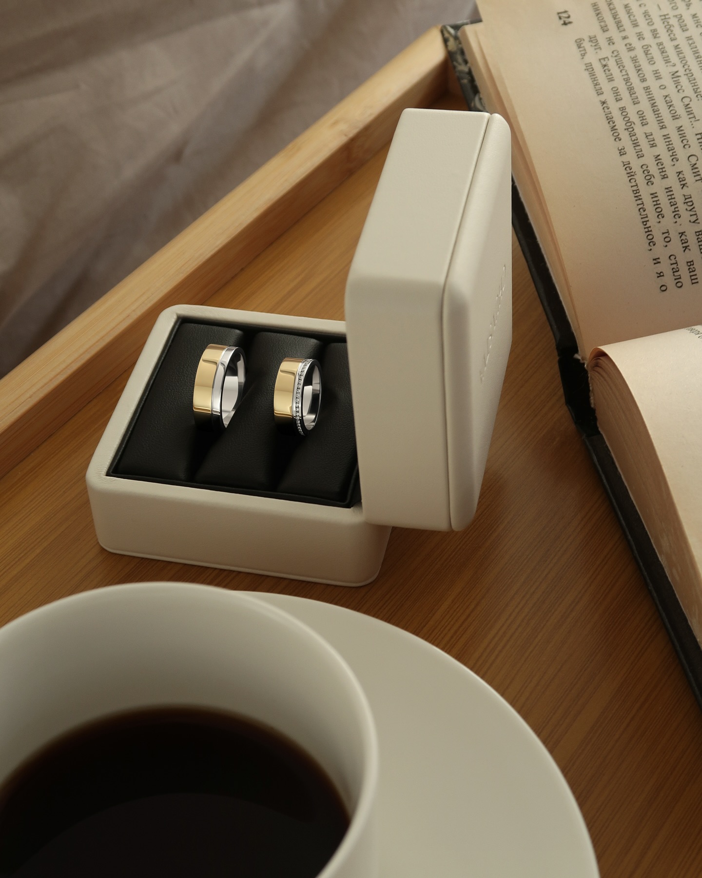 Фото: Обручальное кольцо CHUVSTVA 235