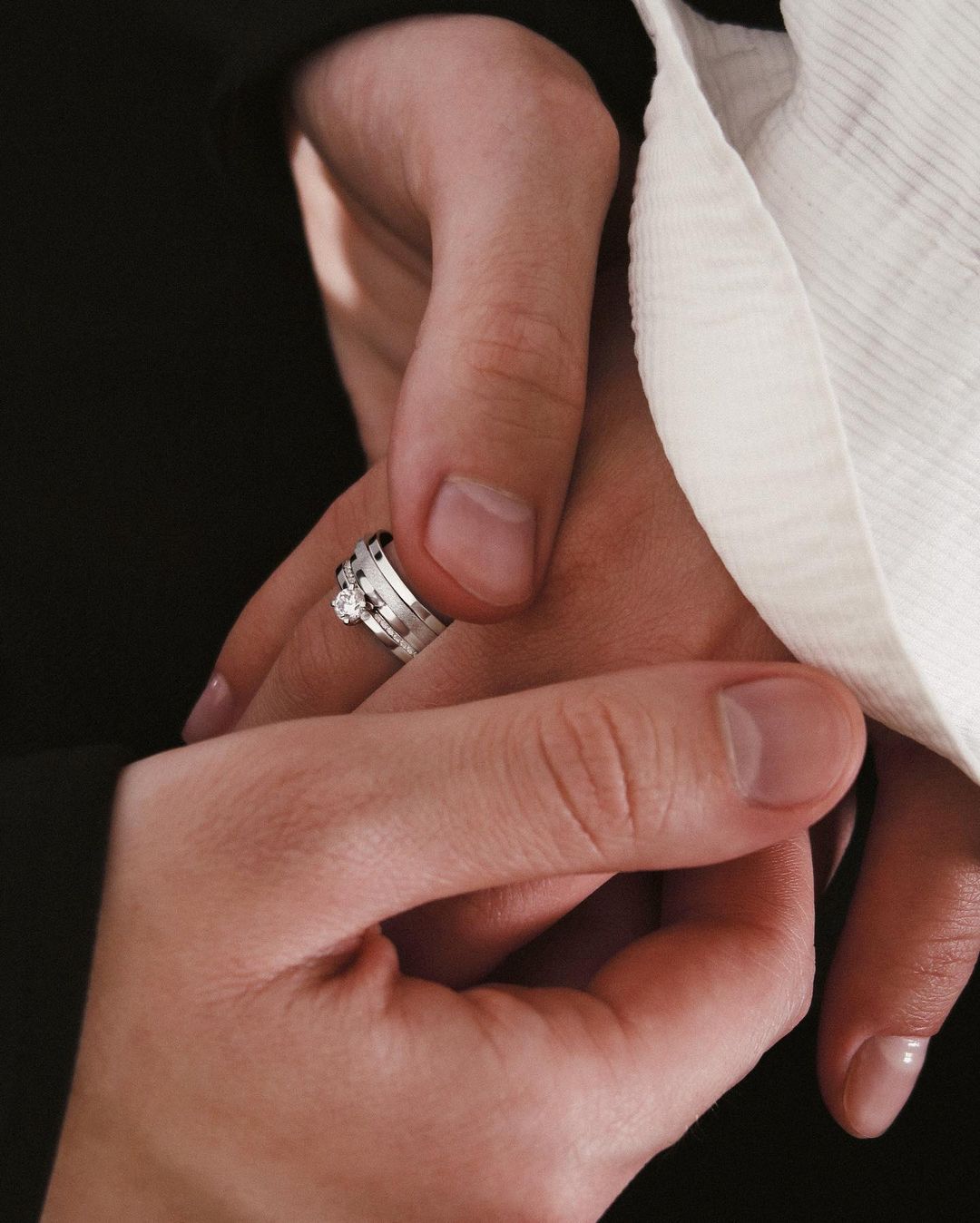 Фото: Помолвочное кольцо CHUVSTVA 3367