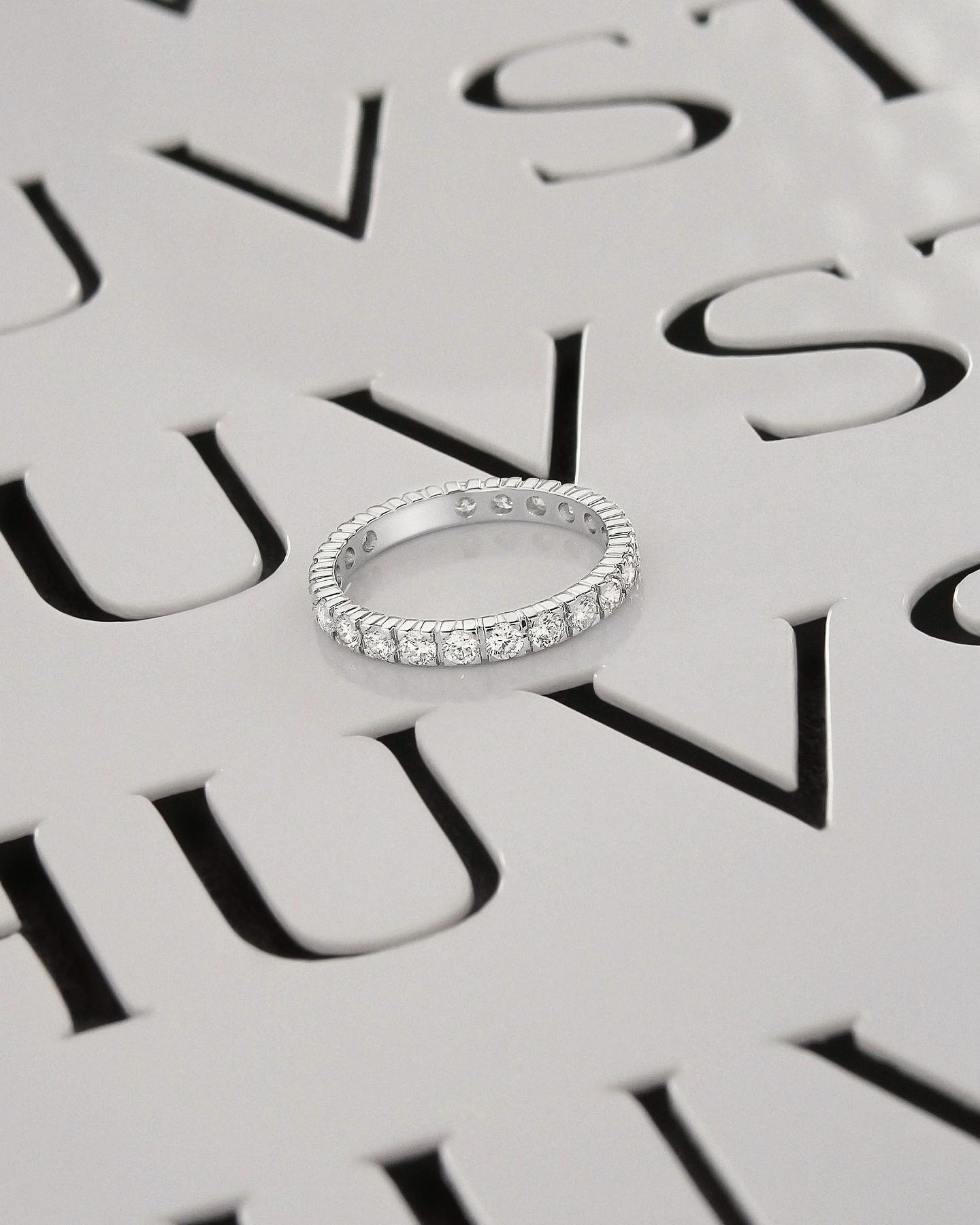Фото: Обручальное кольцо CHUVSTVA 227
