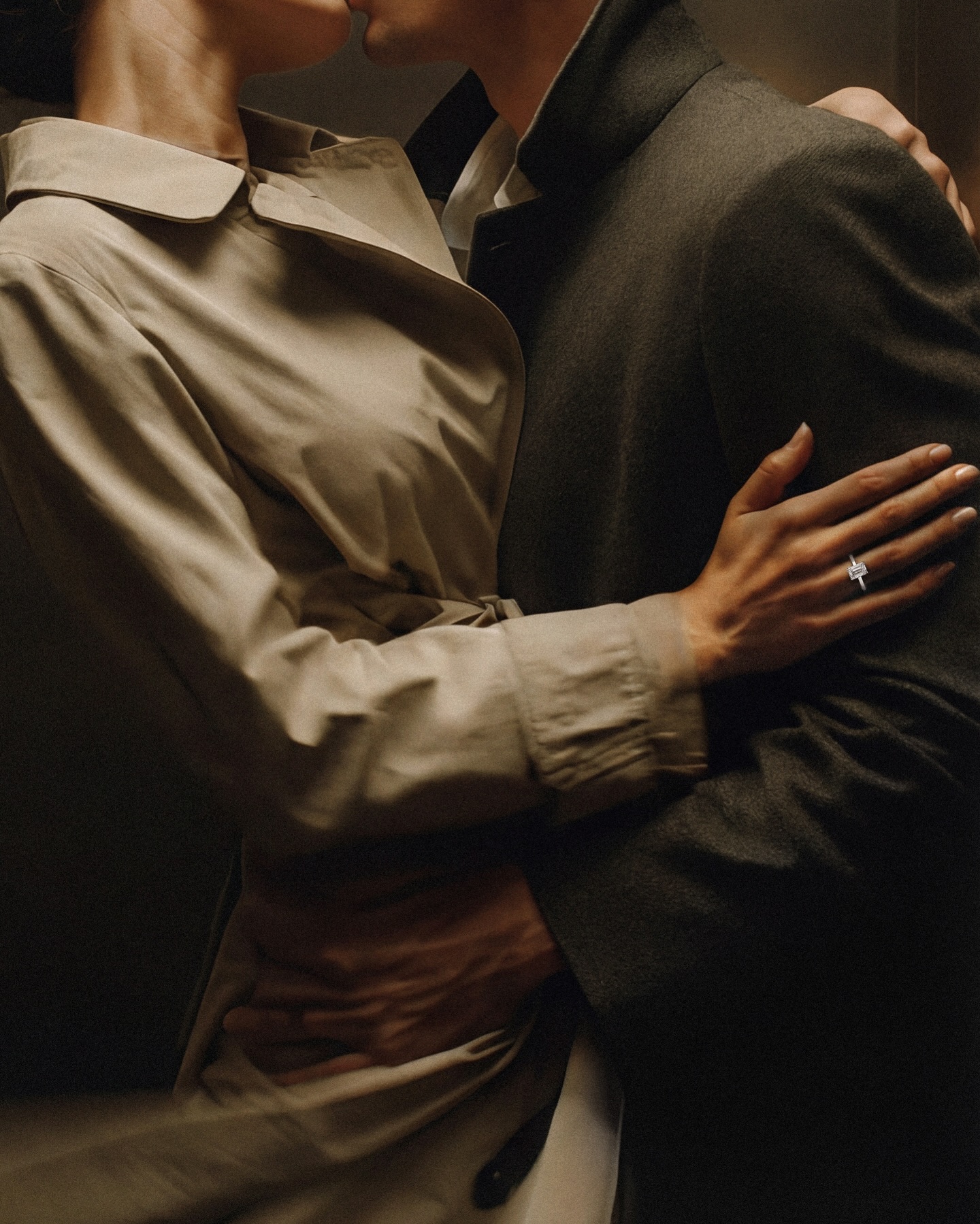 Фото: Помолвочное кольцо CHUVSTVA 3373