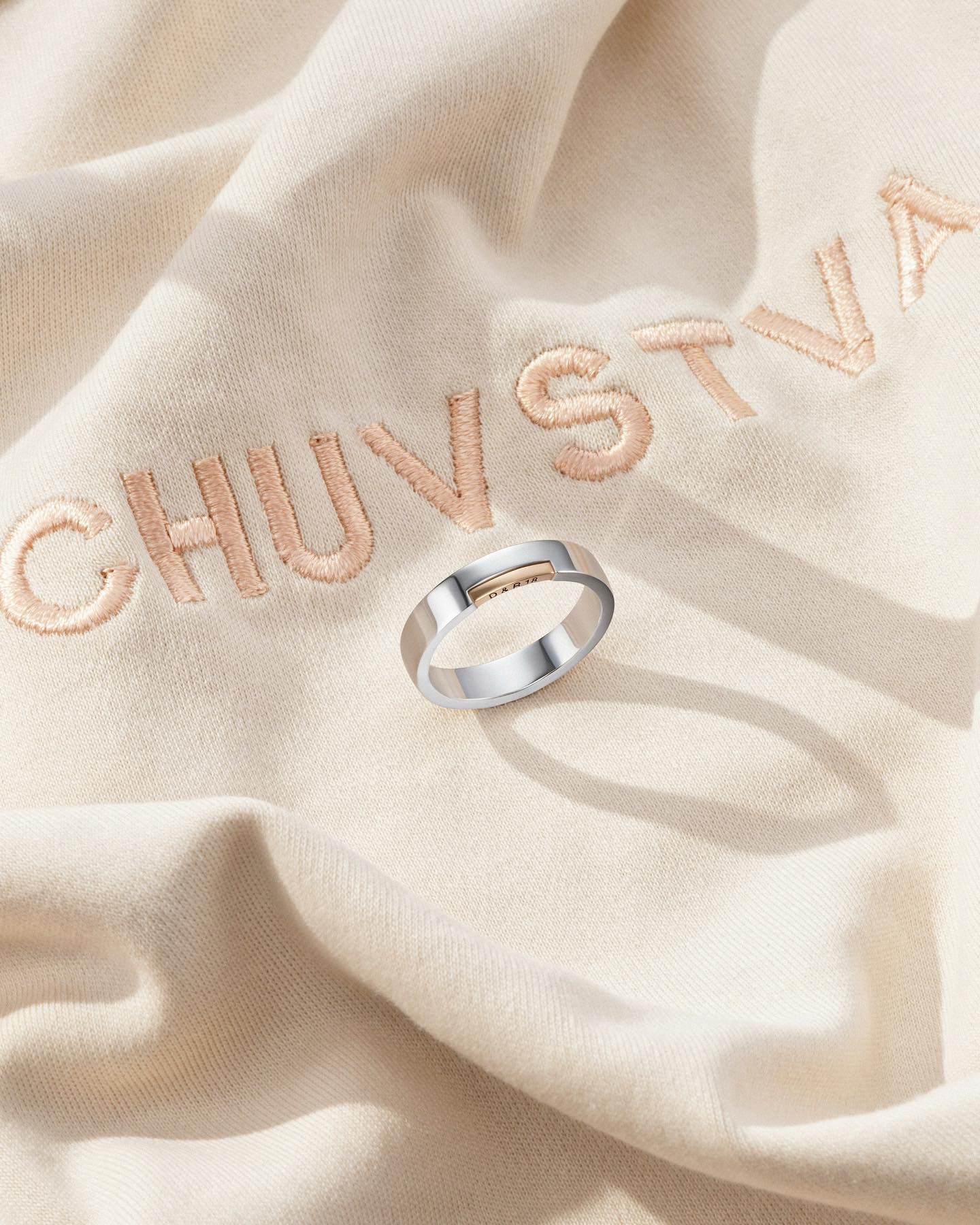 Фото: Обручальное кольцо CHUVSTVA 317