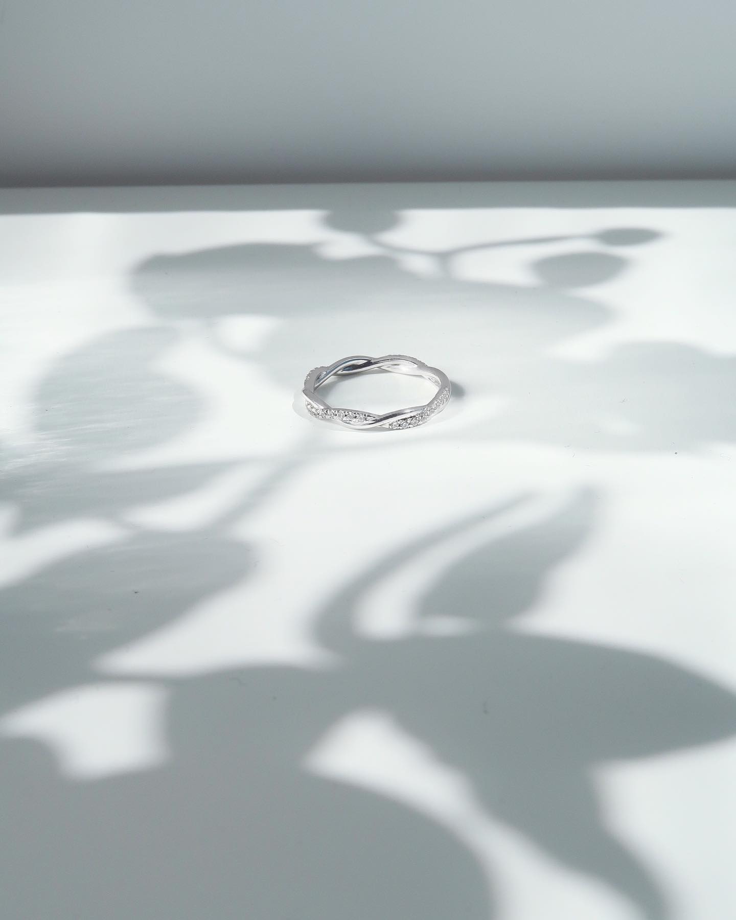 Фото: Обручальное кольцо CHUVSTVA 240