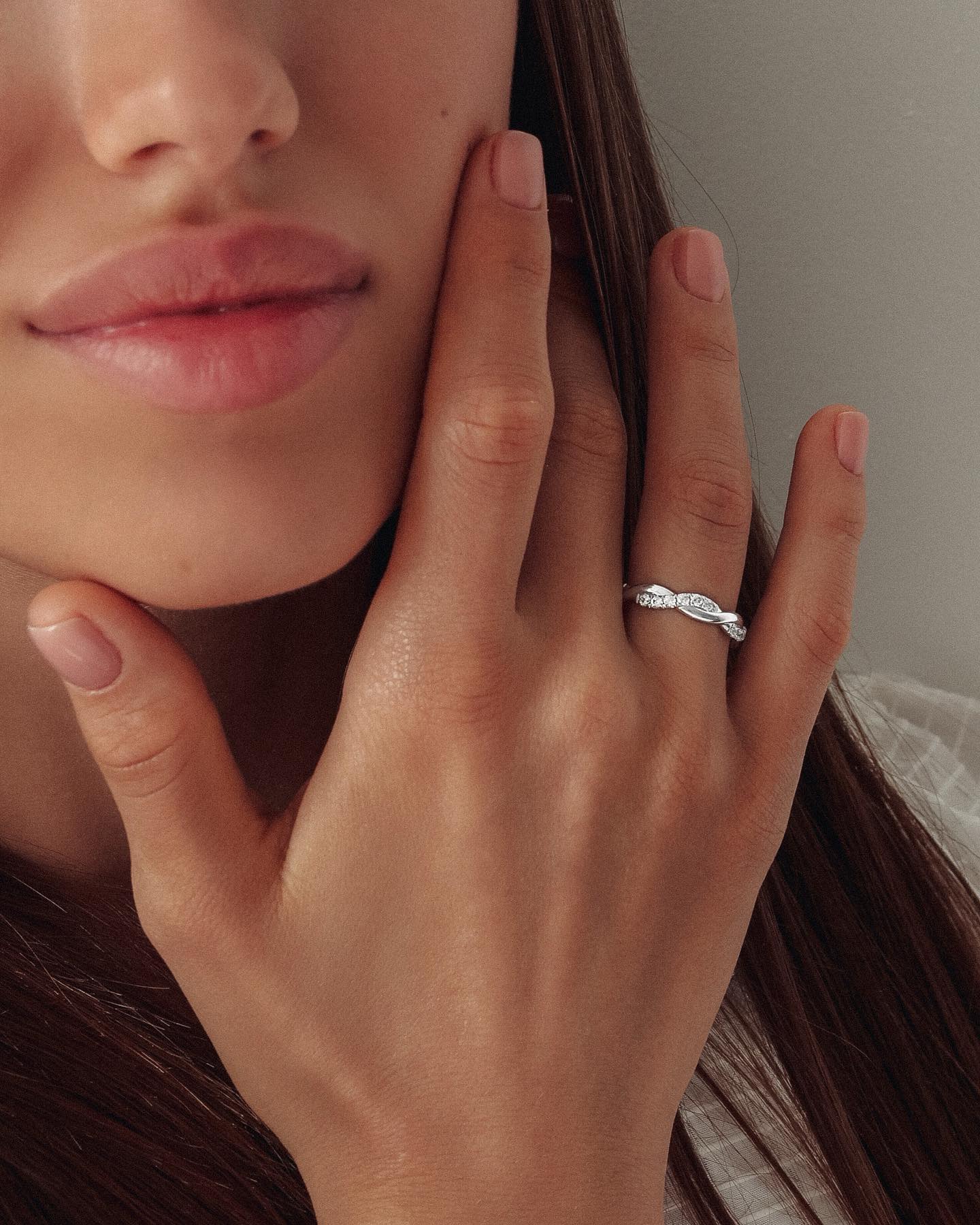 Фото: Обручальное кольцо CHUVSTVA 240